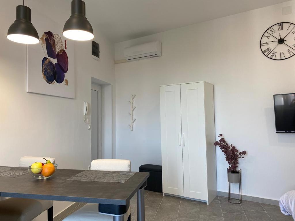 City Vibes Apartment Πούλα Εξωτερικό φωτογραφία
