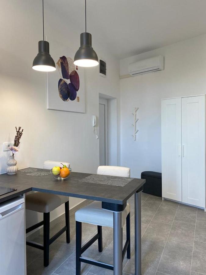 City Vibes Apartment Πούλα Εξωτερικό φωτογραφία